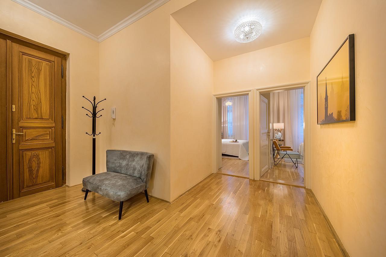 Prague Days - Luxurious Apartments Lesser Town Экстерьер фото