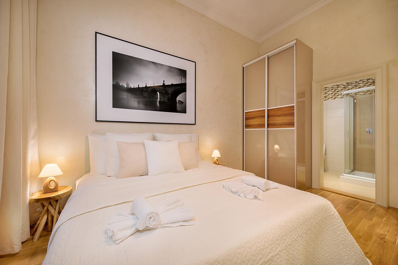 Prague Days - Luxurious Apartments Lesser Town Экстерьер фото